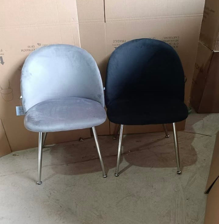 Sedia in velluto grigio