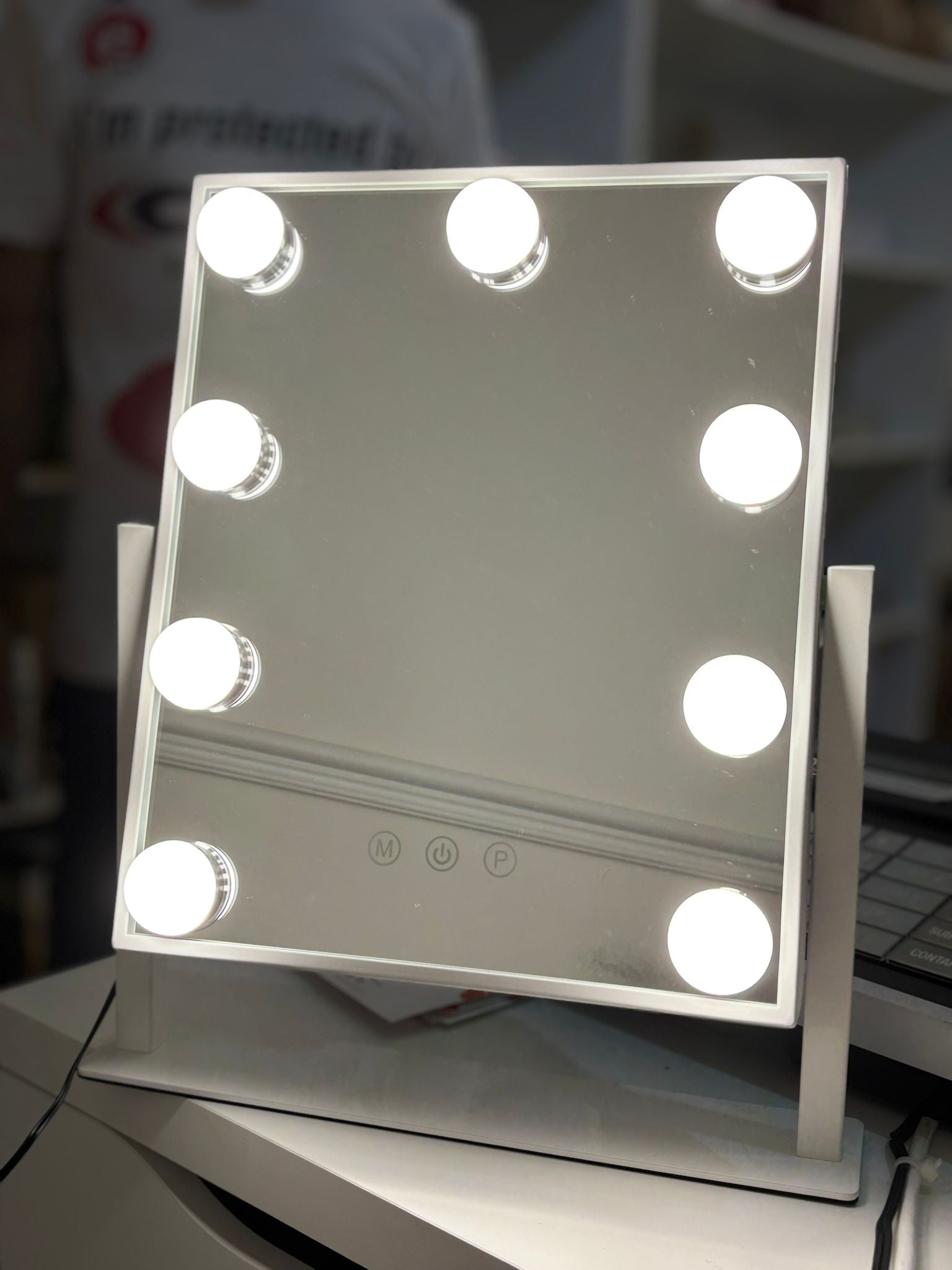 Specchio rettangolare con 9 led e supporto