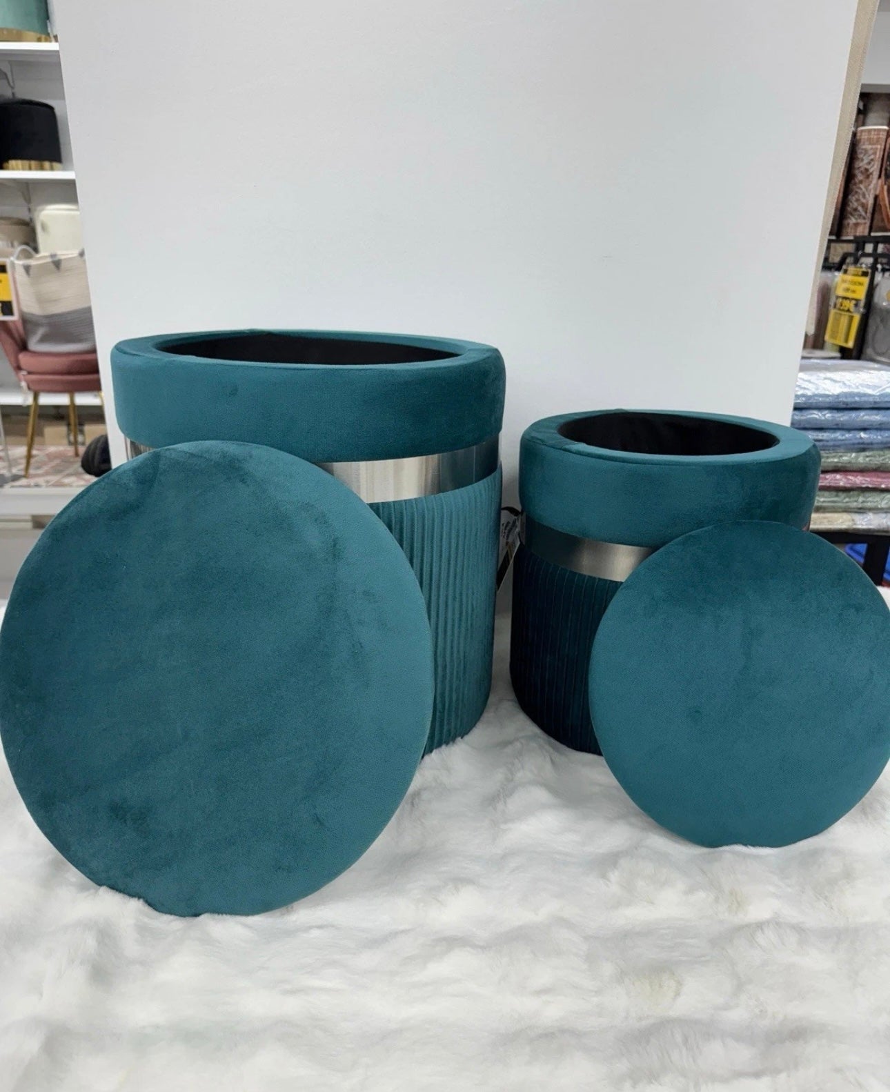 Set due Pouf grande e piccolo in velluto petrolio linea argento