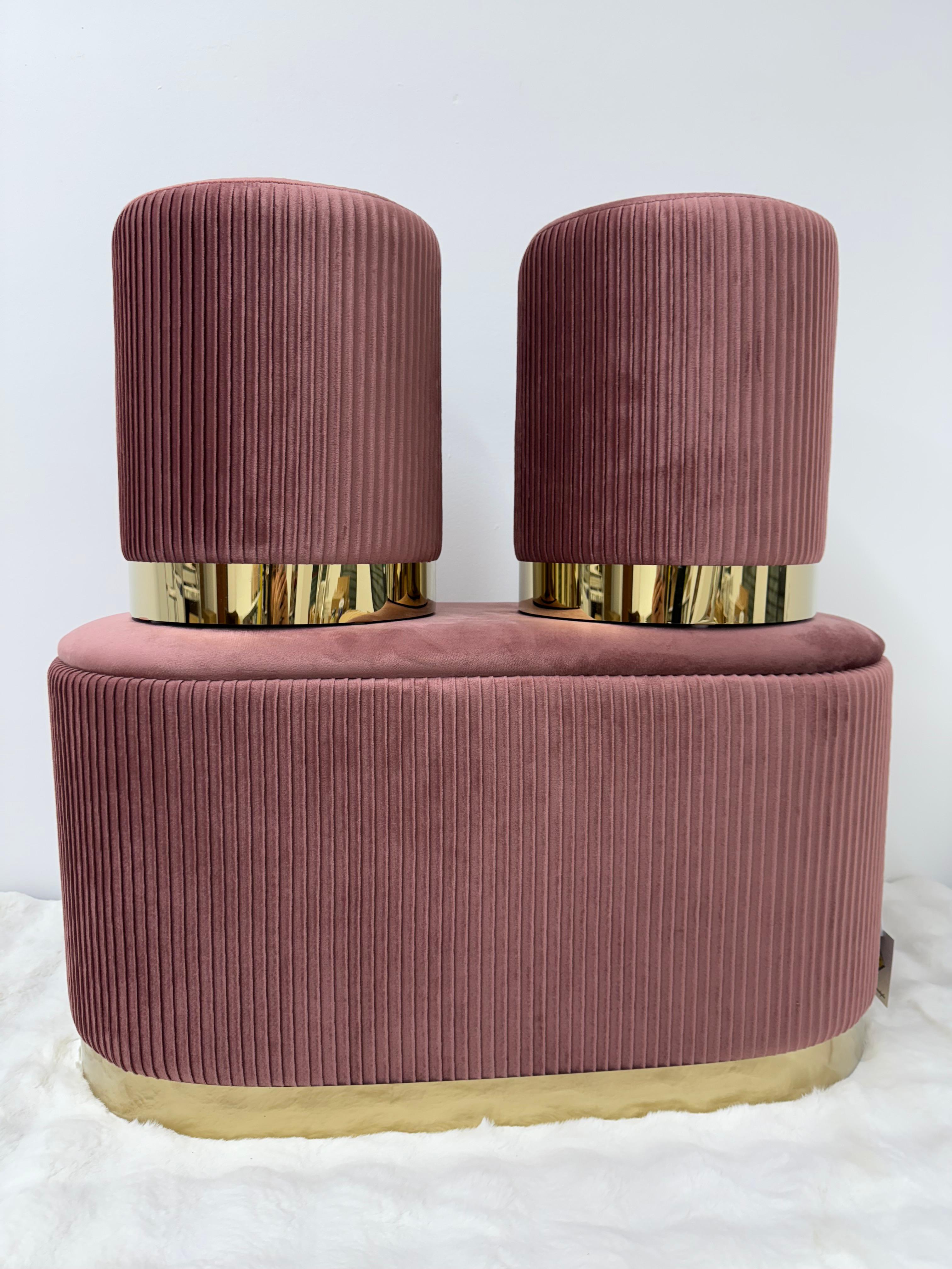 Set 3 pezzi panca con due Pouf in velluto rosa antico