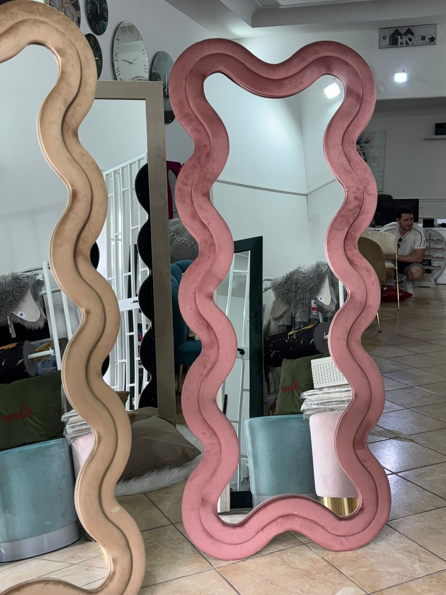 PREORDINE - Specchio da pavimento con cornice in velluto 70x170 cm