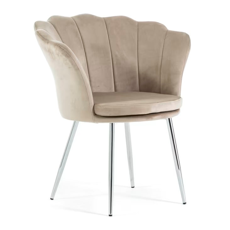 PREORDINE - Poltrona in velluto a conchiglia beige