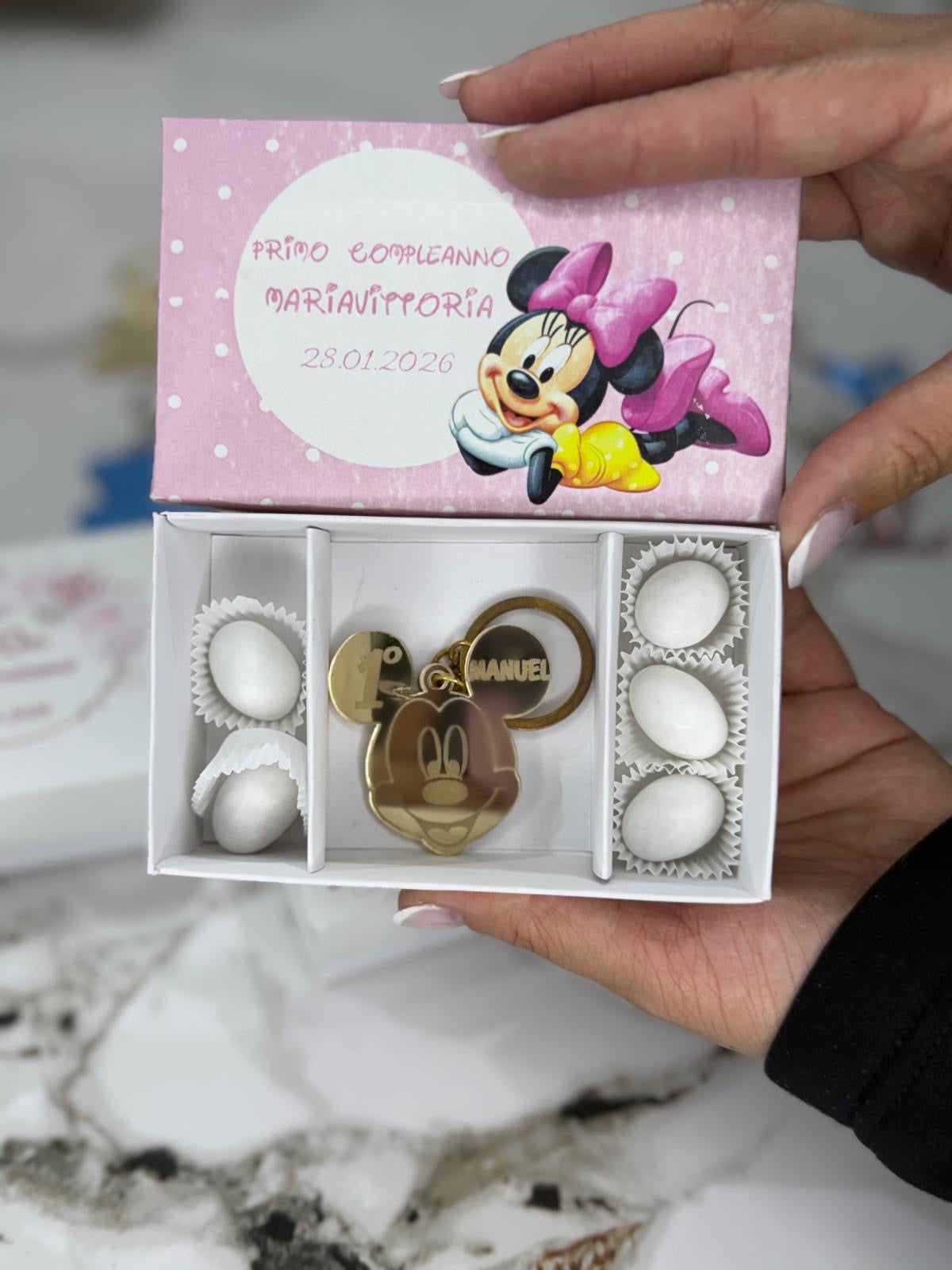 Confezione bomboniere con portachiavi