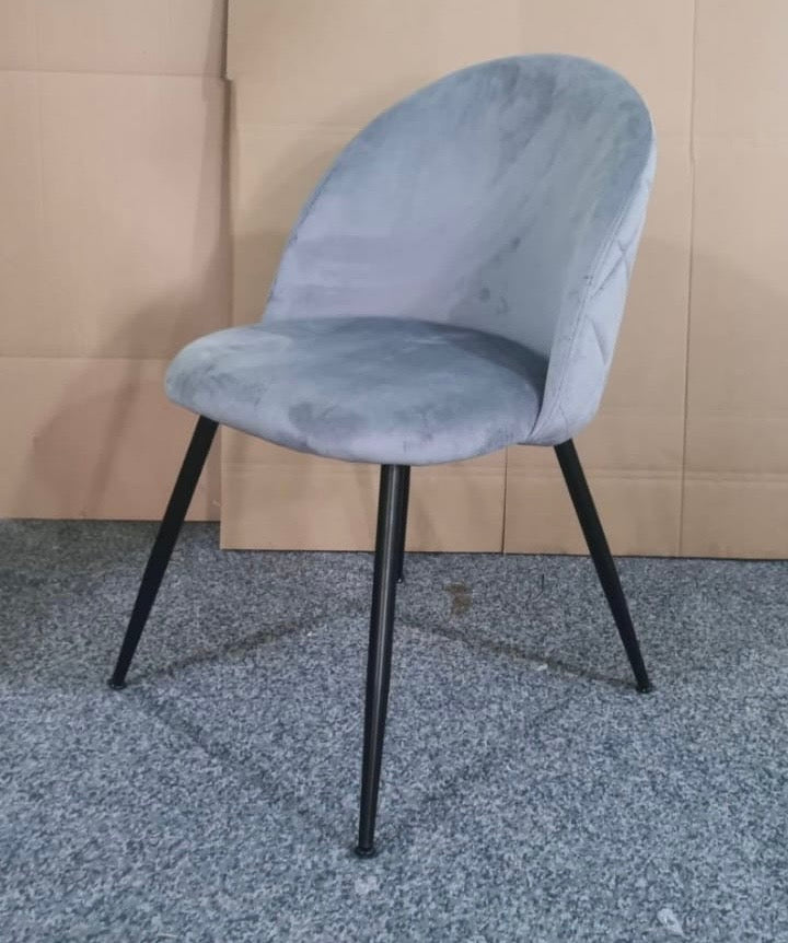 Sedia in velluto grigio