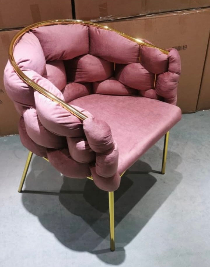 Poltrona imbottita in velluto rosa scuro struttura in oro 80x65x65cm