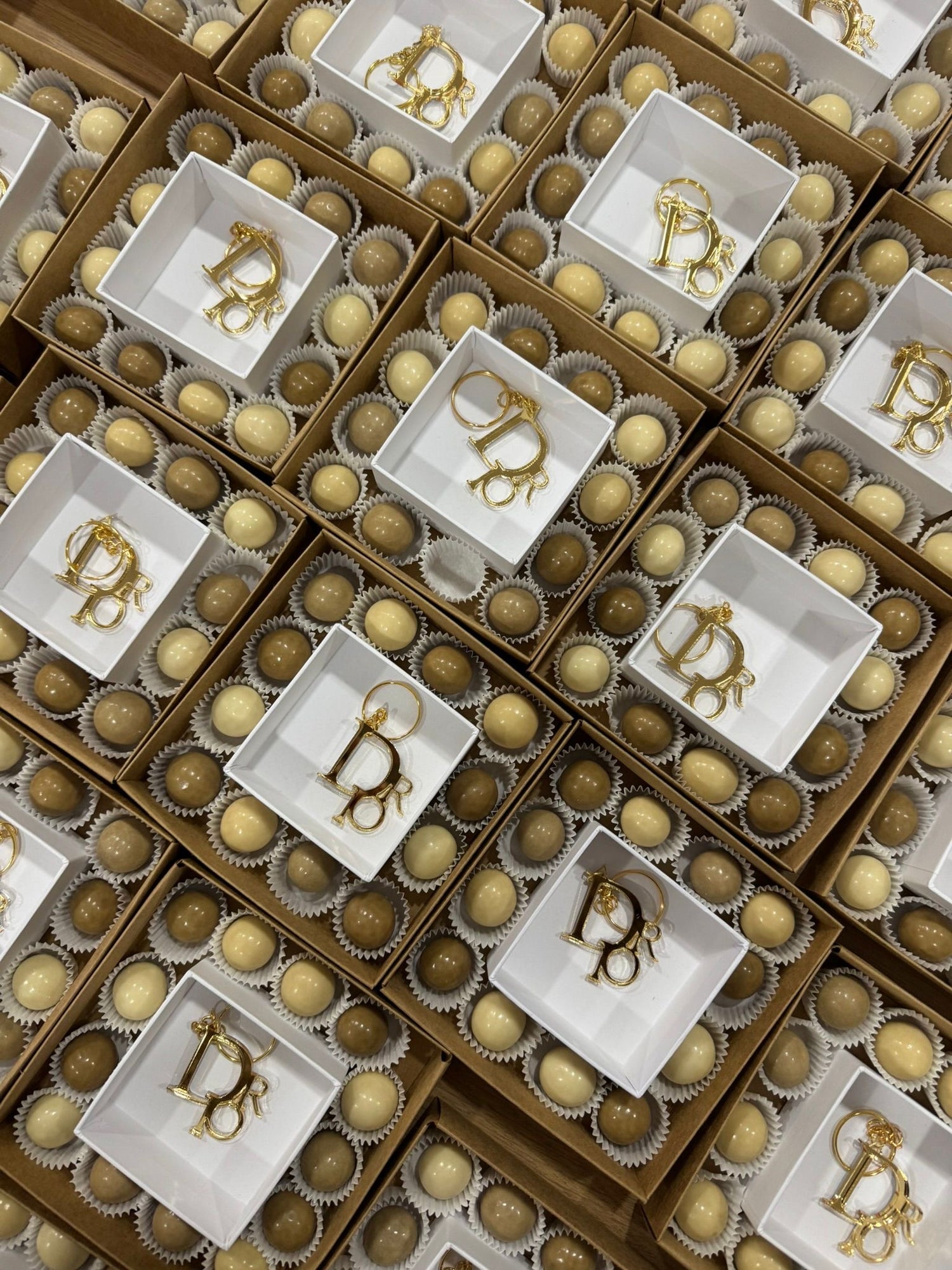 Confezione bomboniere con portachiavi