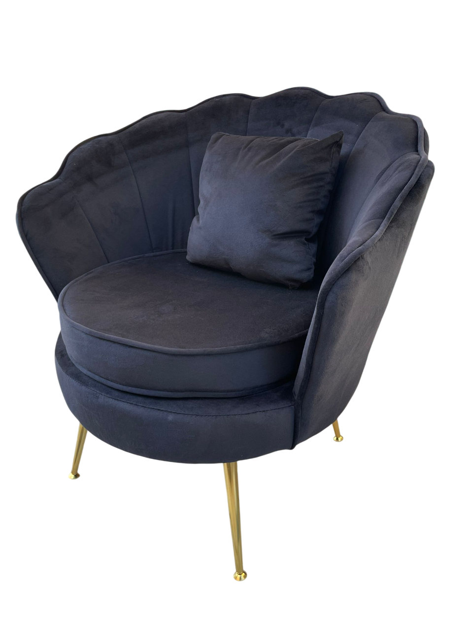 Poltrona a conchiglia nera con cuscino 72X65X76H cm