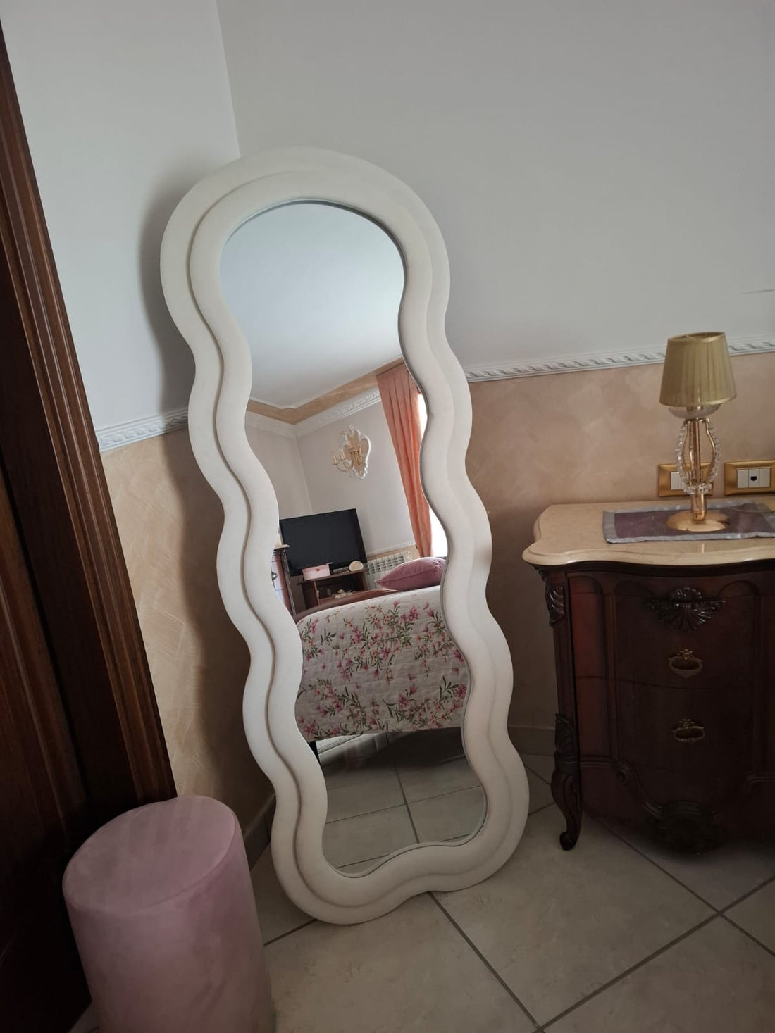 Specchio da pavimento con cornice in velluto beige 60x160 cm