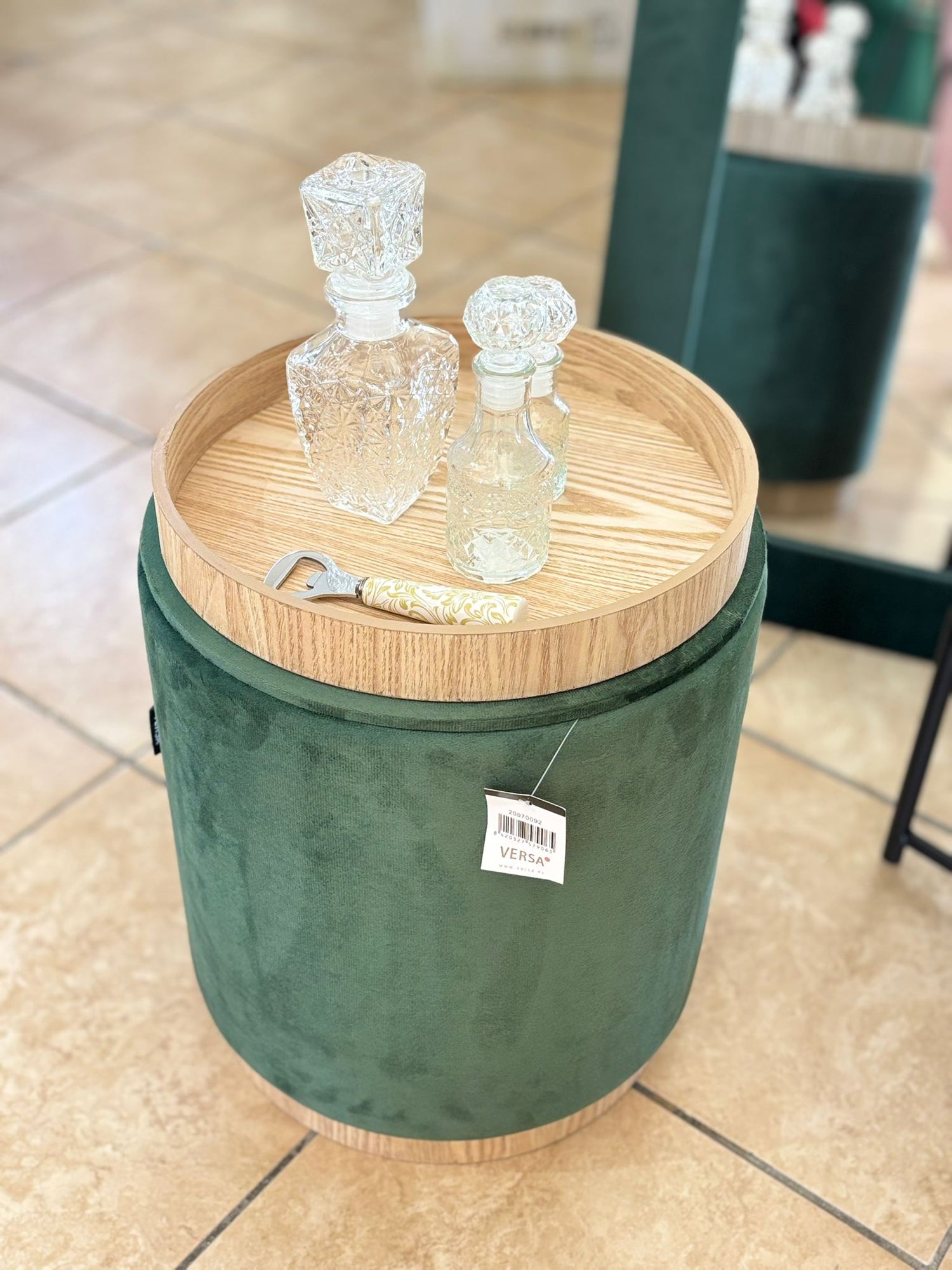 Pouf con storage e vassoio velvet verde