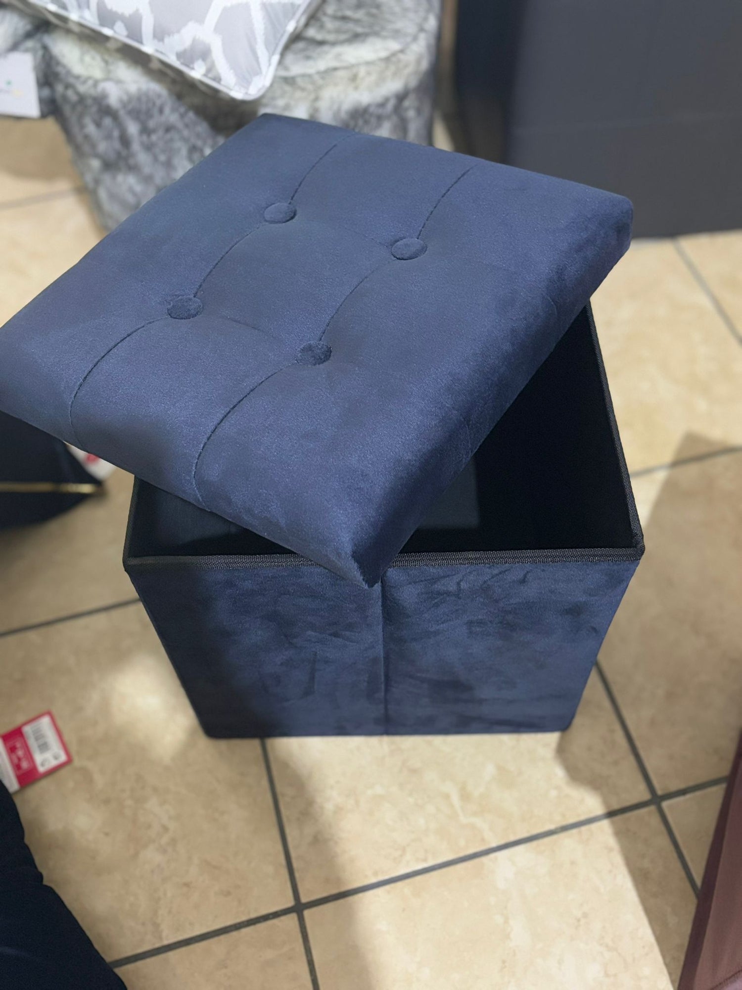 Pouf contenitore in velluto quadrato