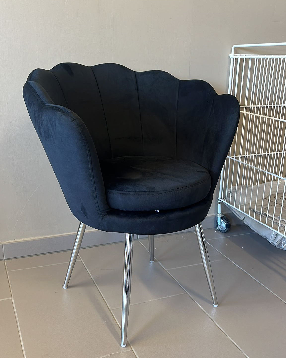 Poltrona in velluto a conchiglia nera