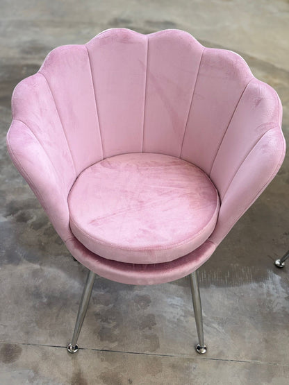 PREORDINE - Poltrona in velluto a conchiglia rosa chiaro