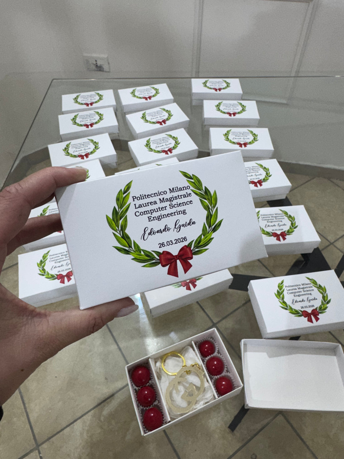 Bomboniera personalizzata con portachiavi