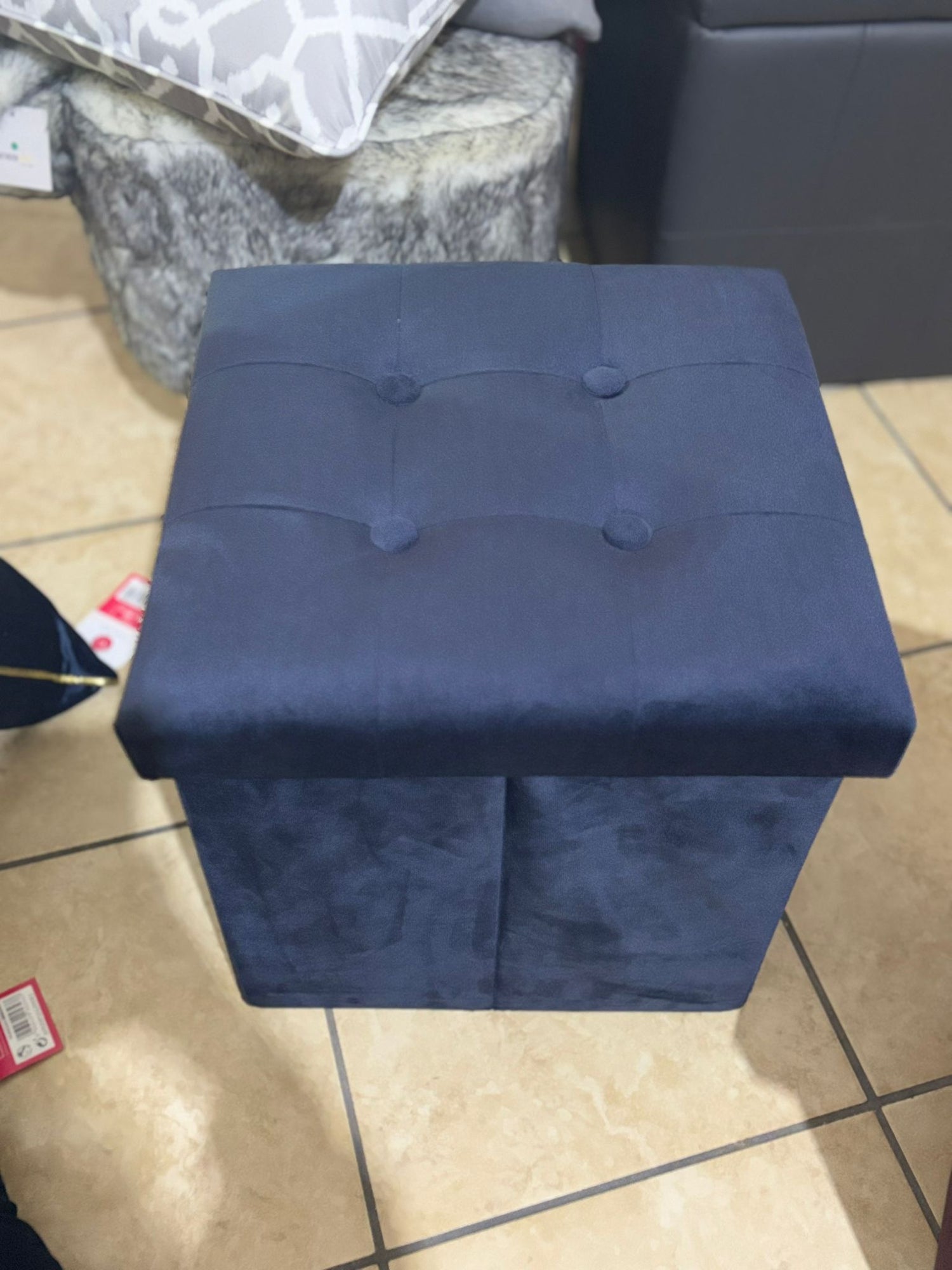 Pouf contenitore in velluto quadrato