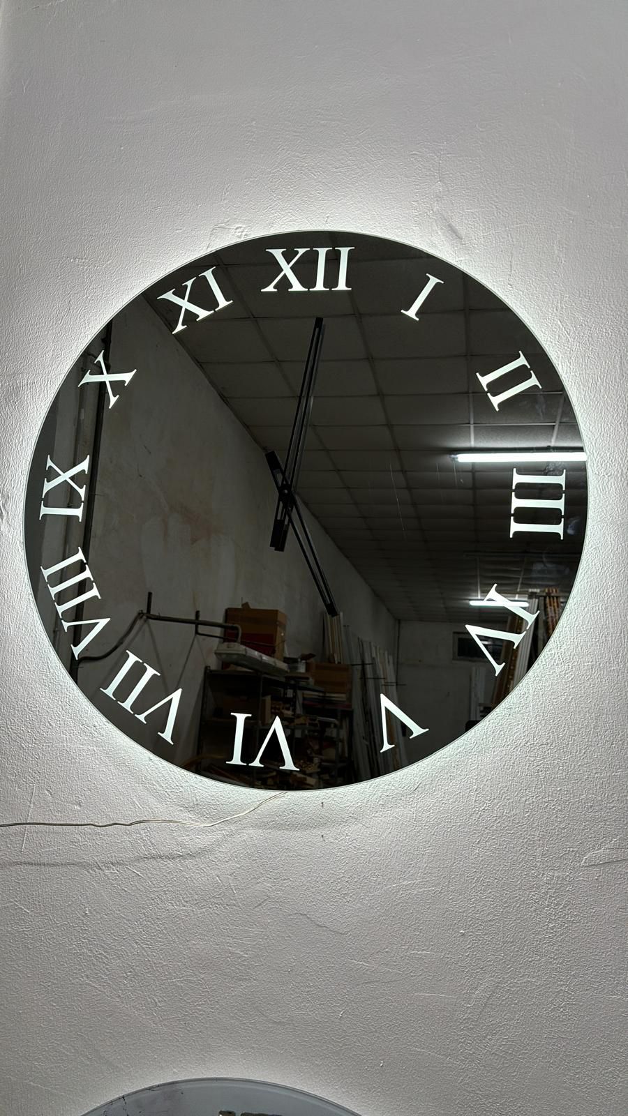 Orologio a specchio led da parete con telecomando FUME&