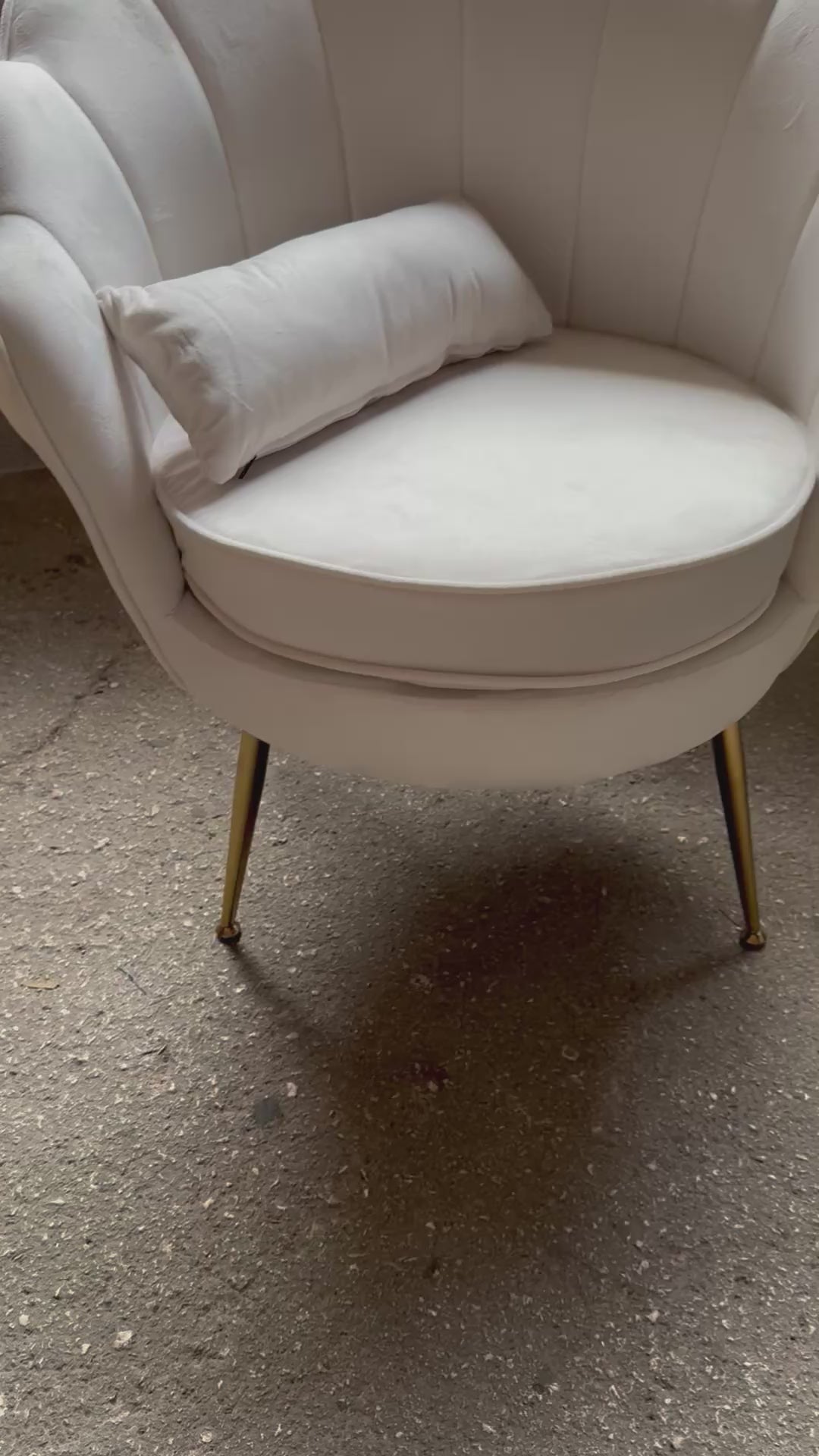 Poltrona in velluto panna con cuscino 72x65x76h cm