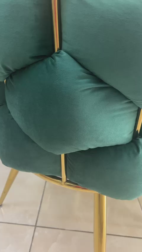 Poltrona imbottita in velluto verde struttura in oro 80x65x65cm