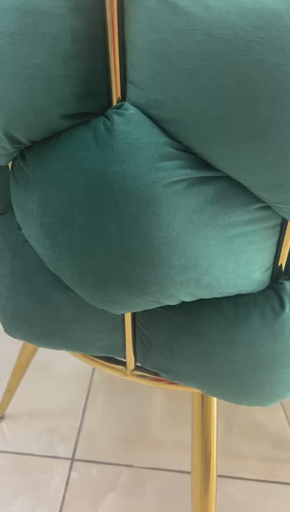 Poltrona imbottita in velluto verde struttura in oro 80x65x65cm